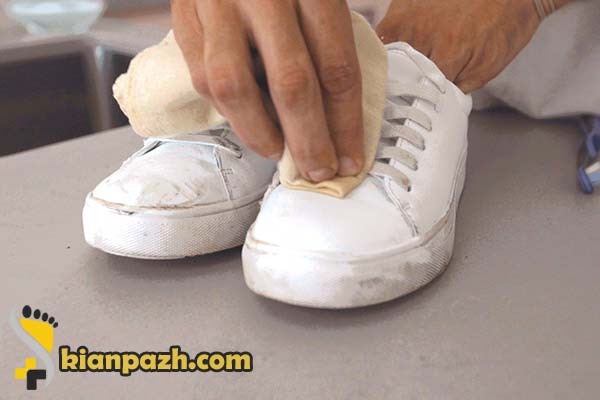 تمیز کردن کفش کتانی سفید